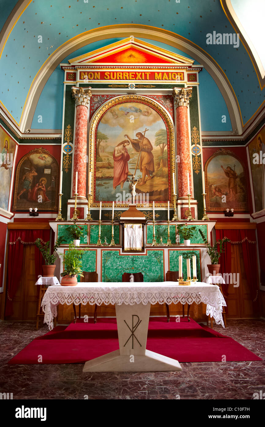 Interieur von der Neo Classic katholischer Kirche Ano Syros, Syros Island [Σύρος], griechischen Kykladen-Inseln Stockfoto