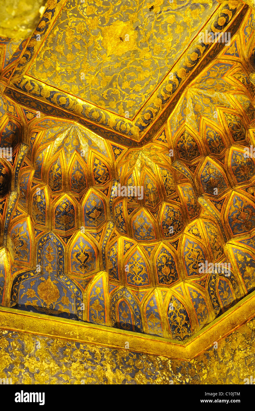 Vergoldete Kuppel im Mausoleum von Scheich Safi Ad-Din, Ardabil, Iran, Persien, Asien Stockfoto