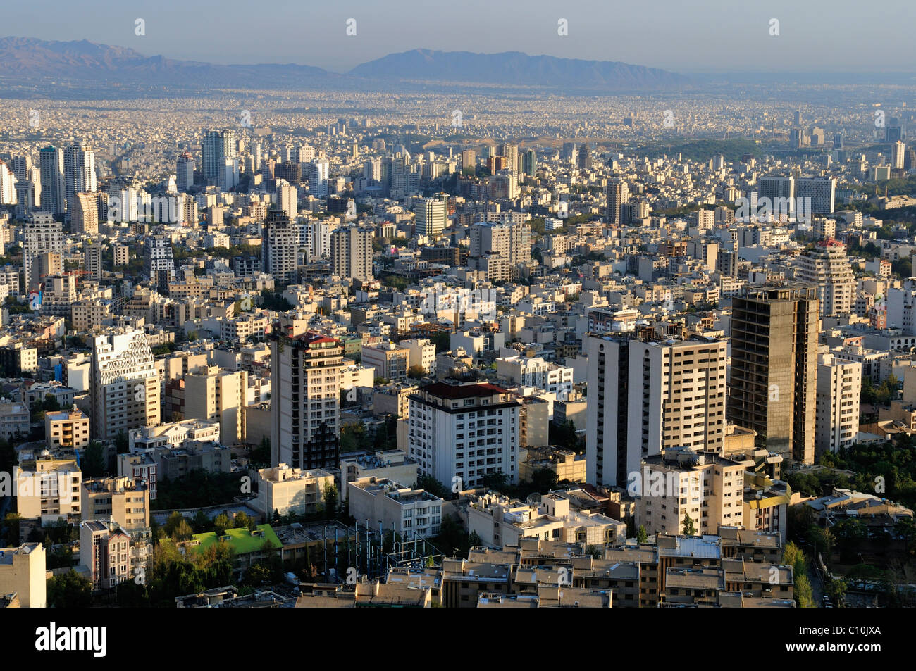 Tehran view Fotos und Bildmaterial in hoher Auflösung Alamy