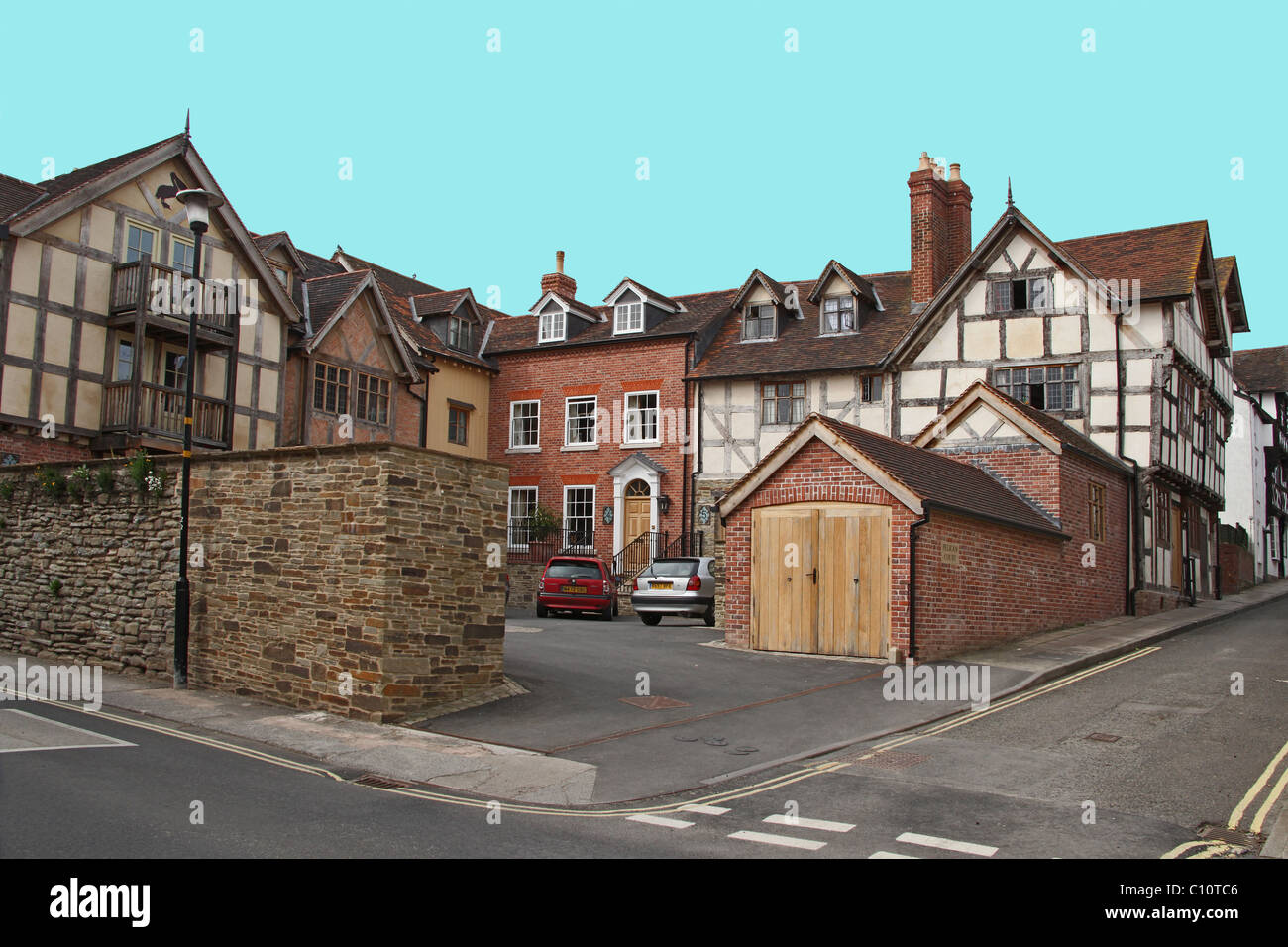 Stadthäuser auf Bell Lane in Ludlow, Shropshire, England, UK Stockfoto