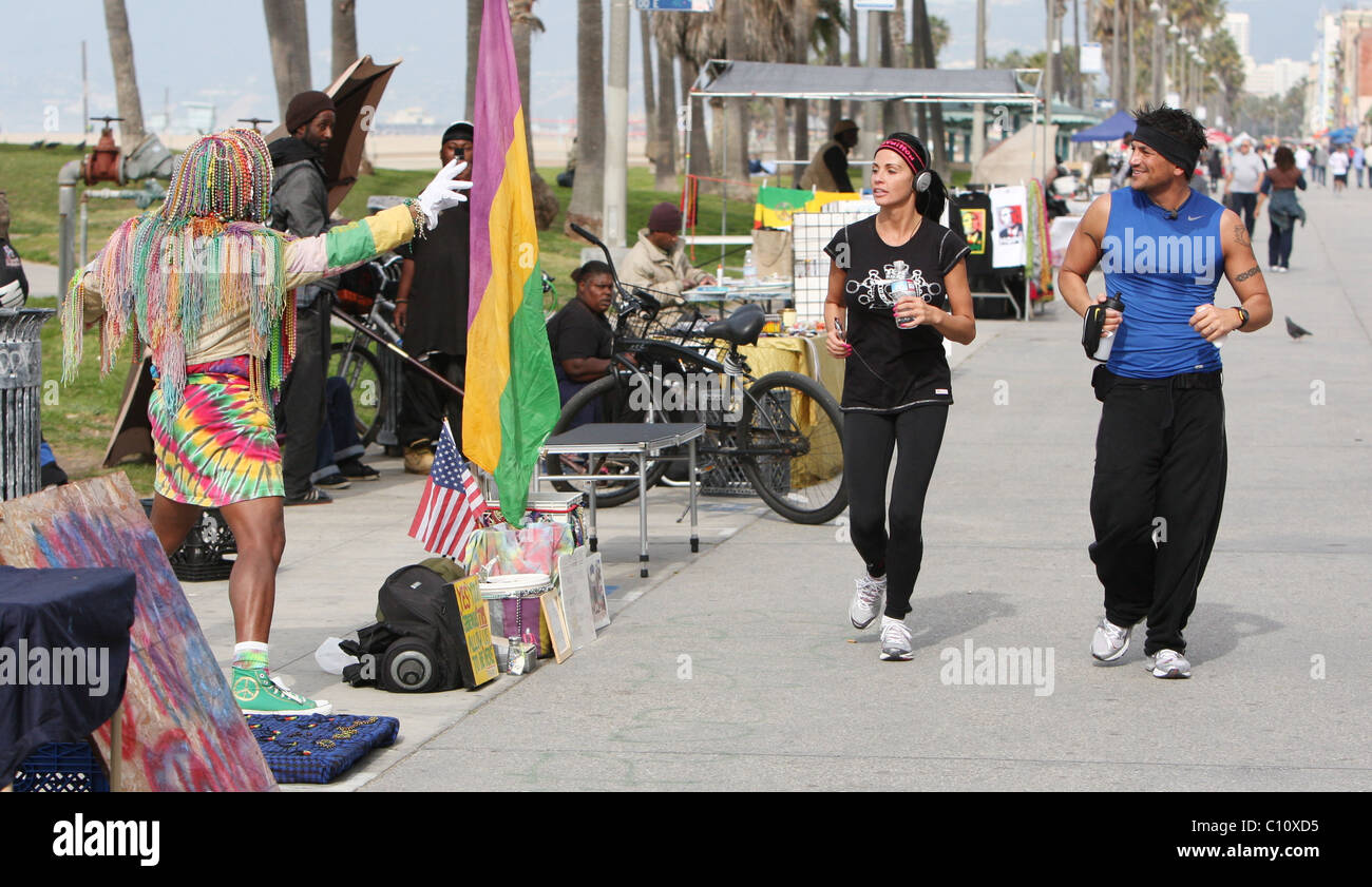 Katie Price Alias Jordan und Peter Andre nehmen Sie in die lokalen Sehenswürdigkeiten während gefilmt Abschluss einer 13,5 Meile laufen von Santa Monica Stockfoto