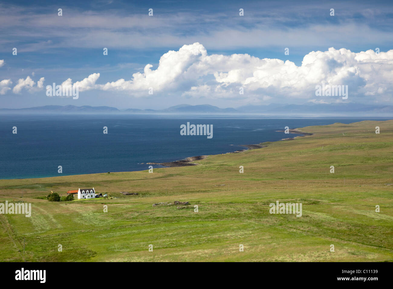 Blick von der Isle Of Skye in der Hebriden, Highland Council, Schottland, Vereinigtes Königreich, Europa Stockfoto