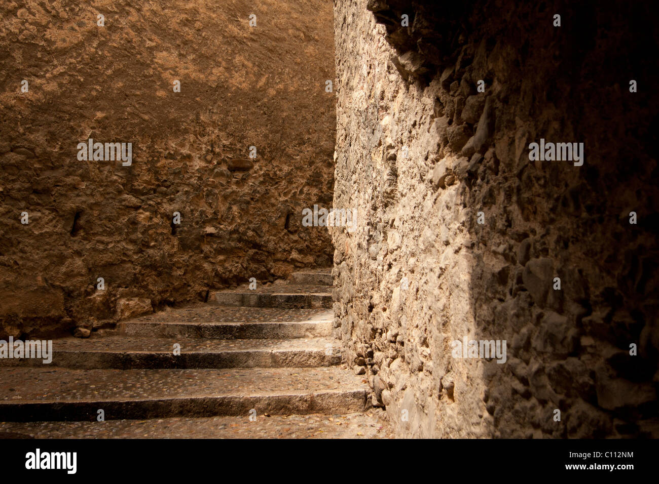 Treppen und Wandstein Stockfoto