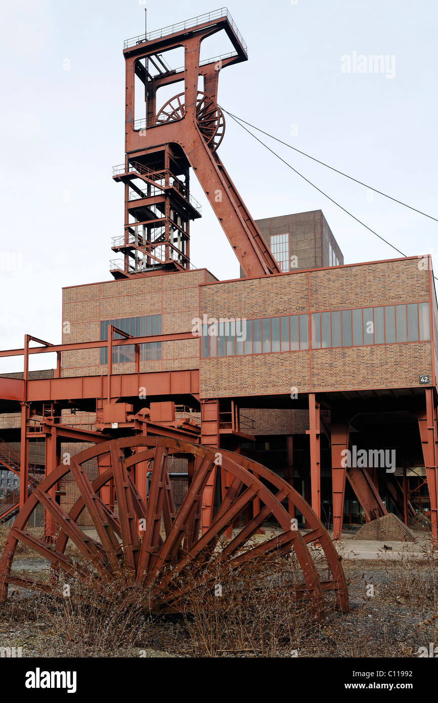 Stillgelegte Zeche, Schächte 1-2-8, Turm, gewundenen Zollverein Coal Mine Industriekomplex, Essen-Stoppenberg, Ruhrgebiet Stockfoto