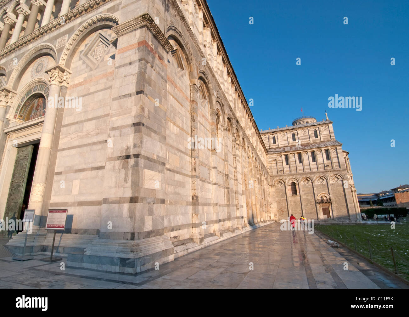 Leichter Schneefall in Piazza dei Miracoli, Pisa, Italien, Dezember 2009 Stockfoto
