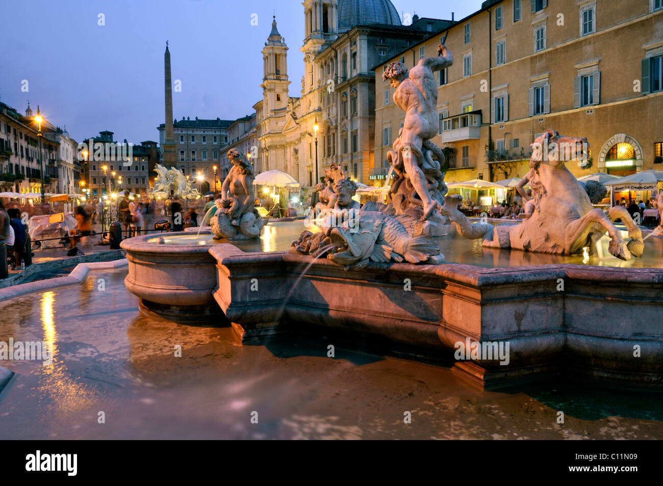 Fontana del Nettuno Brunnen von Neptun und Sant'Agnese in Agone Basilika, Piazza Navona Kirchplatz, Rom, Latium, Italien Stockfoto