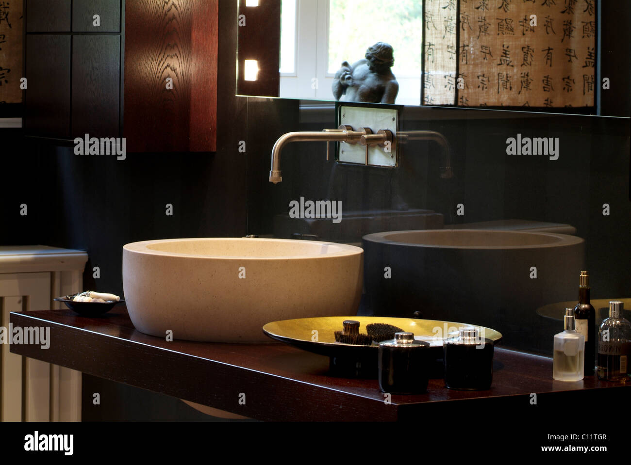 Badezimmer Idee Piemont Freistehenden Badewanne Holztisch