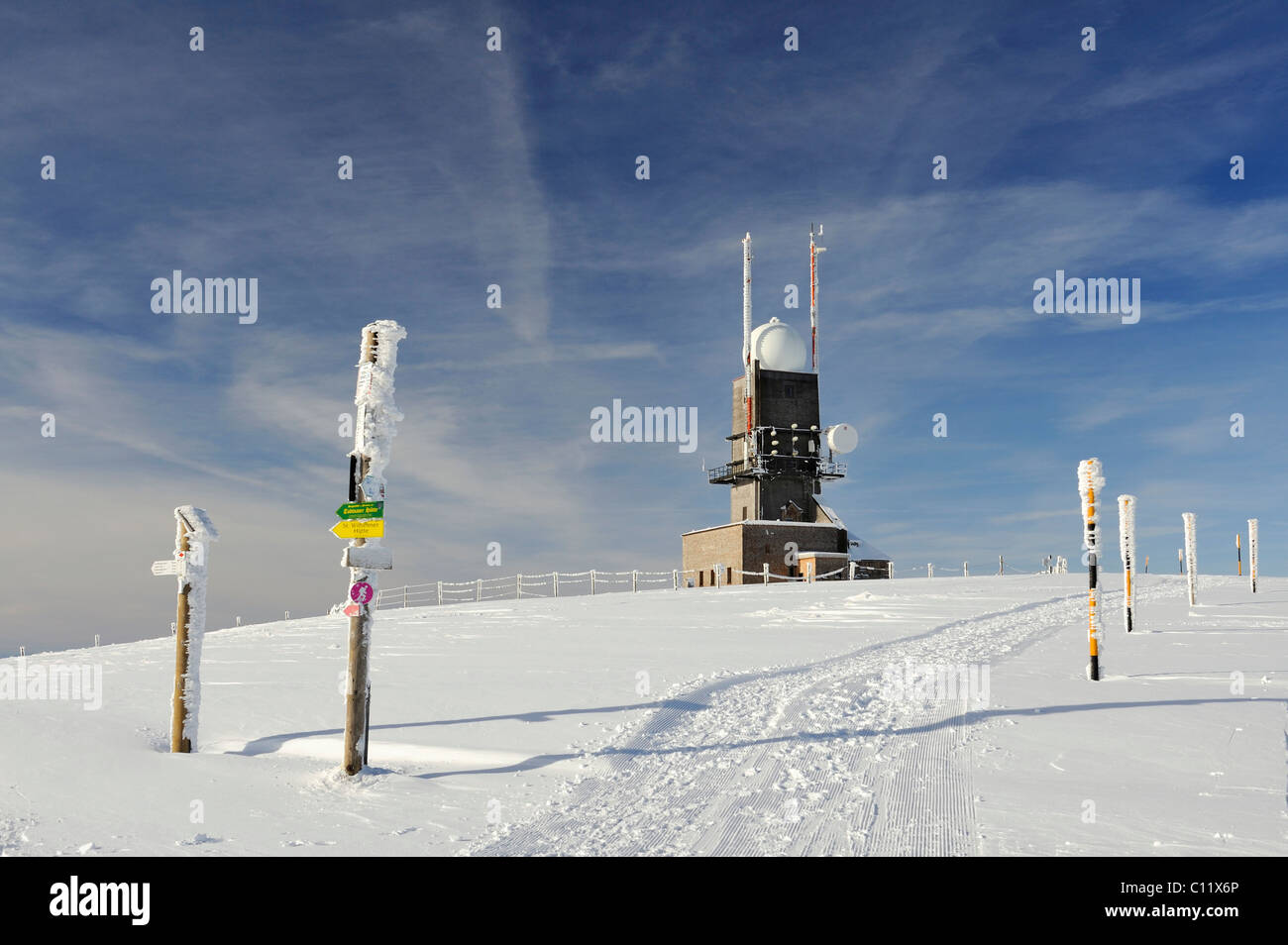 Das Wetter-Radar-System des Deutschen Wetterdienstes auf dem 1493m hohen Mt. Feldberg im Schwarzwald, Landkreis Stockfoto