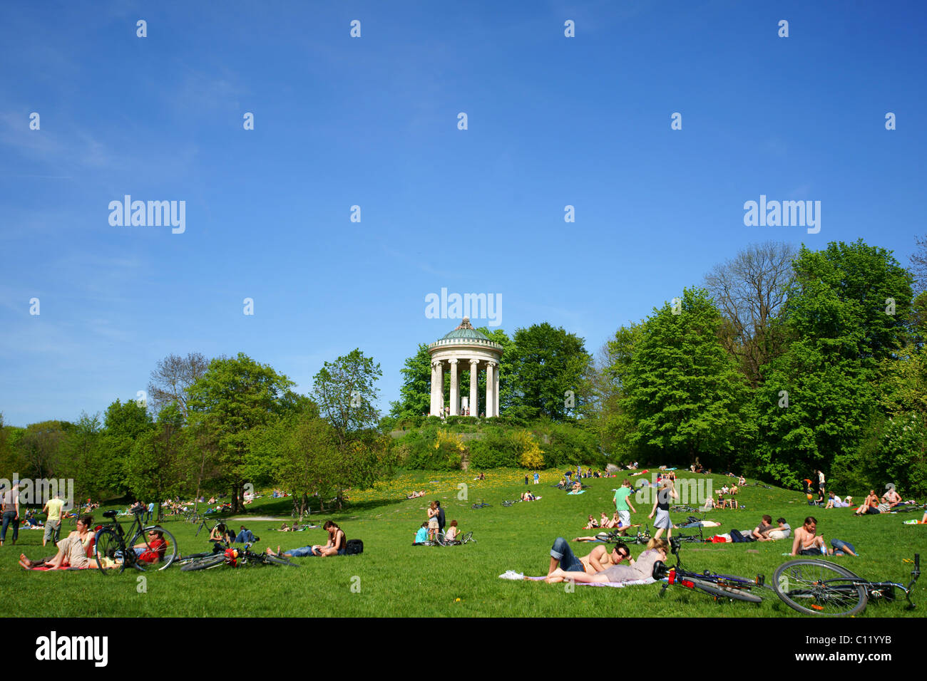 Rasen, Monopterus, englischer Garten, München, Bayern, Deutschland, Europa Stockfoto