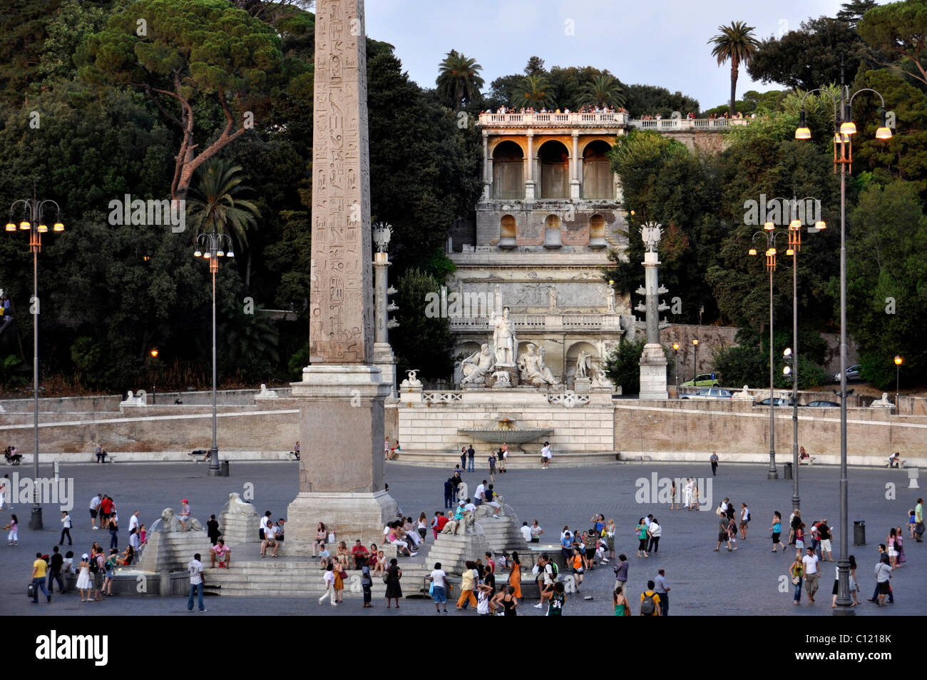 Obelisk, Pincio Terrasse, mehrere Statuen, Göttin Roma zwischen Tiber und Aniene, Piazza del Popolo, Rom, Latium, Italien, Europa Stockfoto