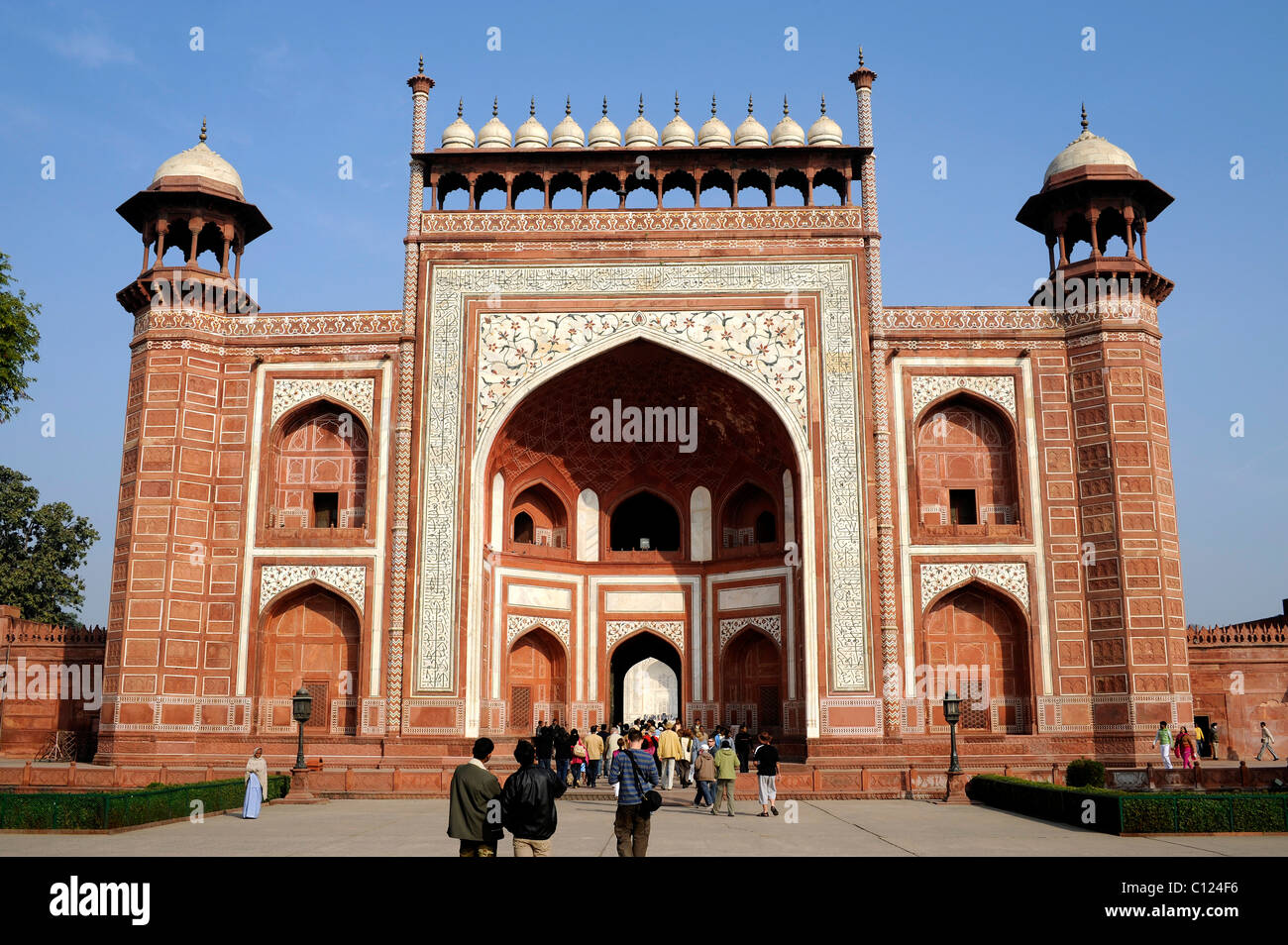 Große Tor des Taj Mahal, UNESCO-Weltkulturerbe, Agra, Uttar Pradesh, Nordindien, Indien, Südasien, Asien Stockfoto