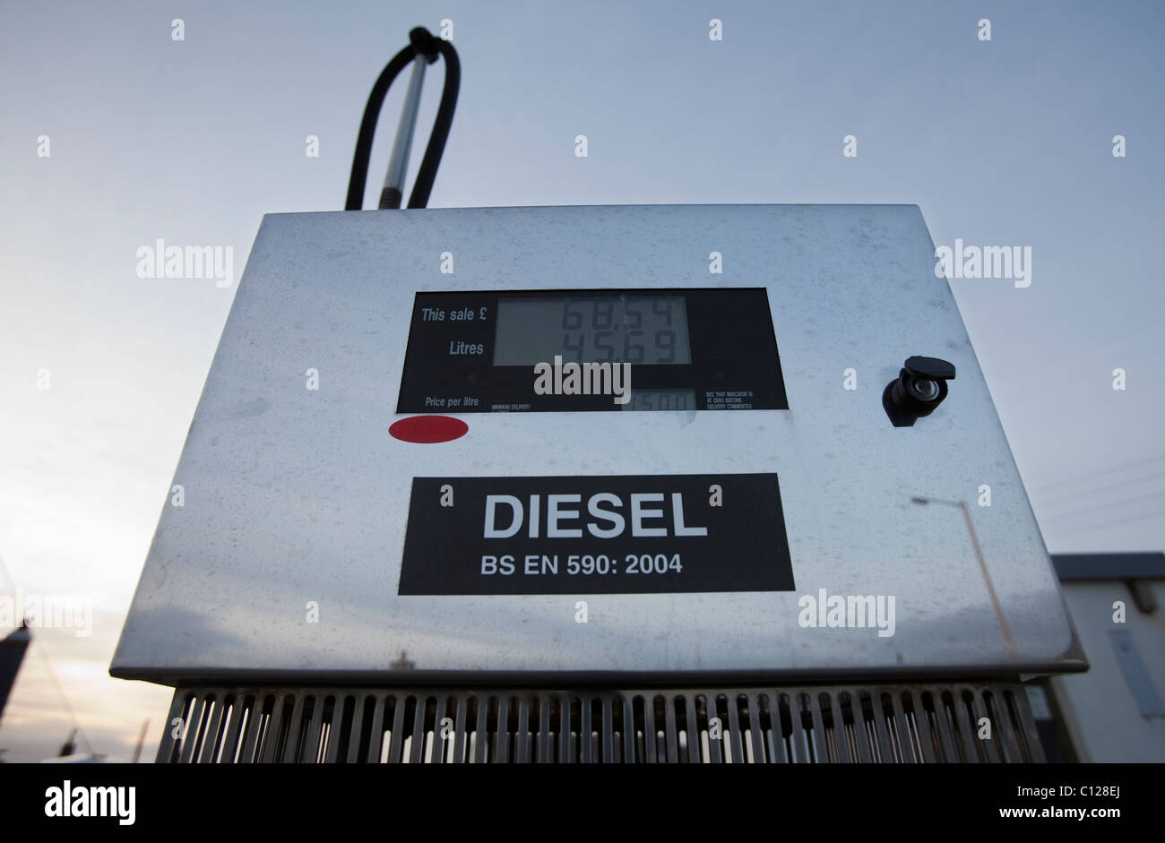 Diesel Kraftstoffpumpe eingestellt bei £1,50 pro Liter auf der Insel Sanday, eine der Orkney Inseln Stockfoto