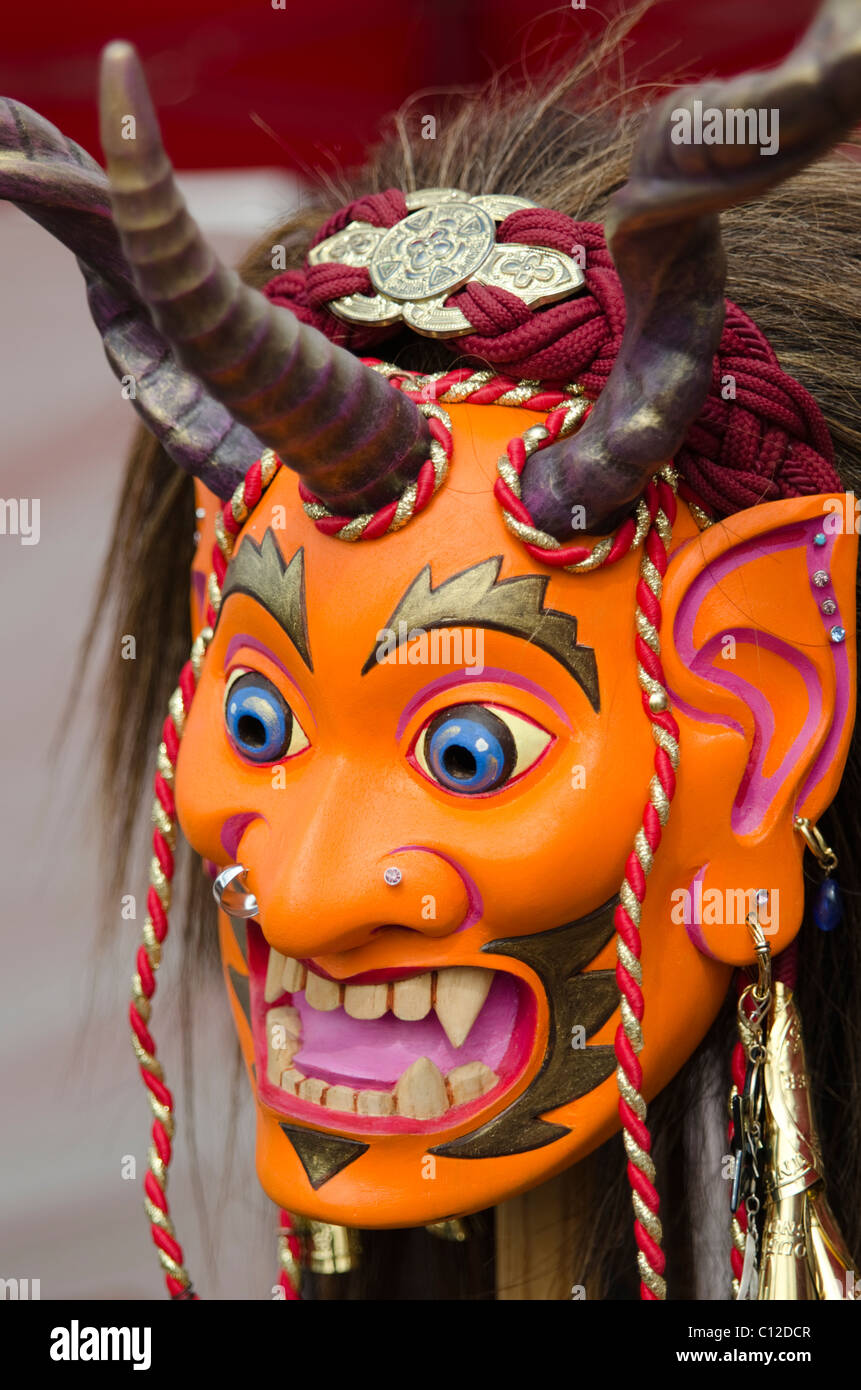 Eine japanische Maske beim Matsuri Festival in der Innenstadt, Phoenix, Arizona, USA Stockfoto