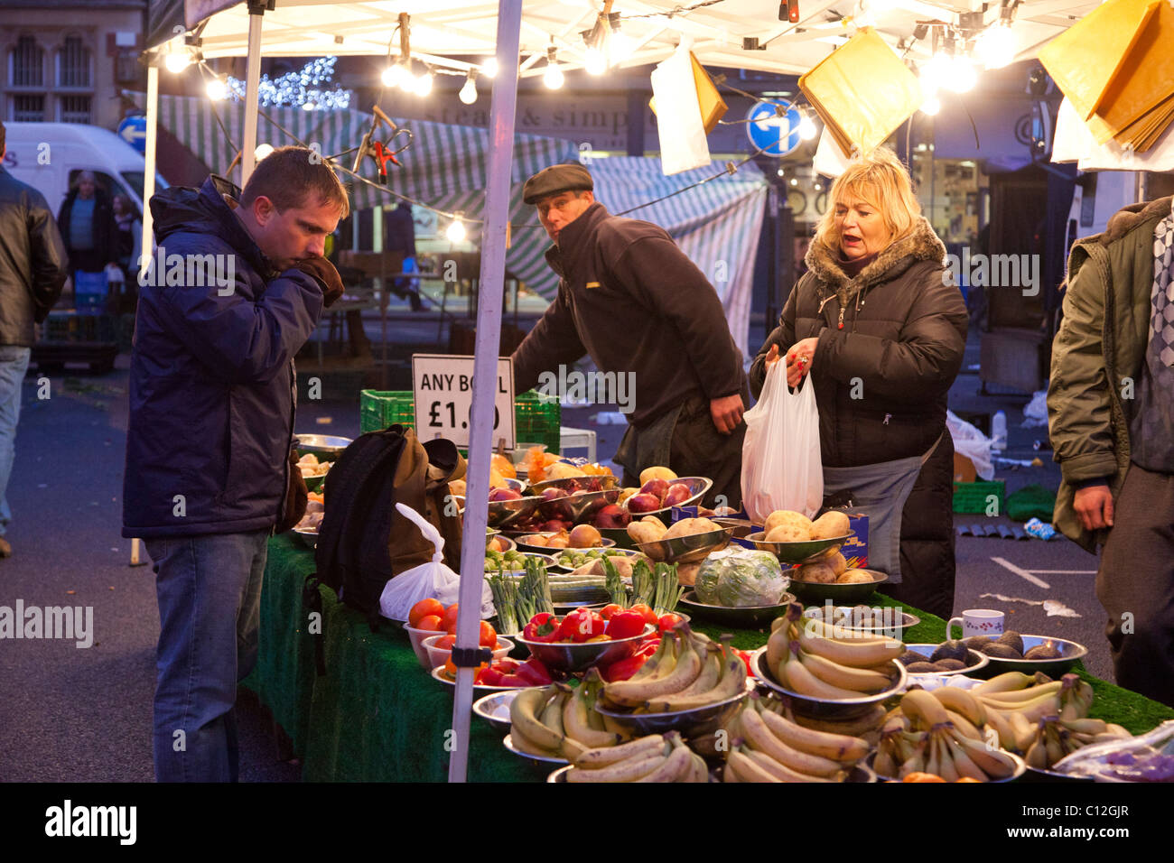 traditionelle Straßenmarkt Stände in Bury St Edmunds, UK Stockfoto