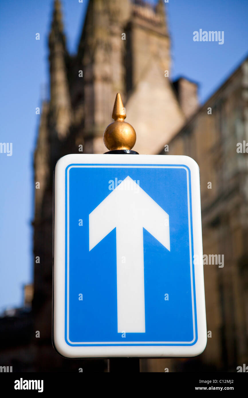 One way Verkehrszeichen. Bradford, West Yorkshire, Großbritannien Stockfoto