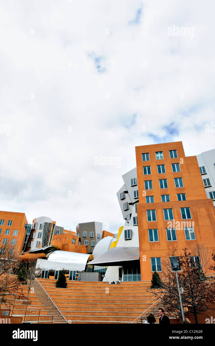Frank Gehry entwarf Ray und Maria Stata Center an der Massachusetts Institute of Technology MIT Cambridge Massachusetts USA Stockfoto
