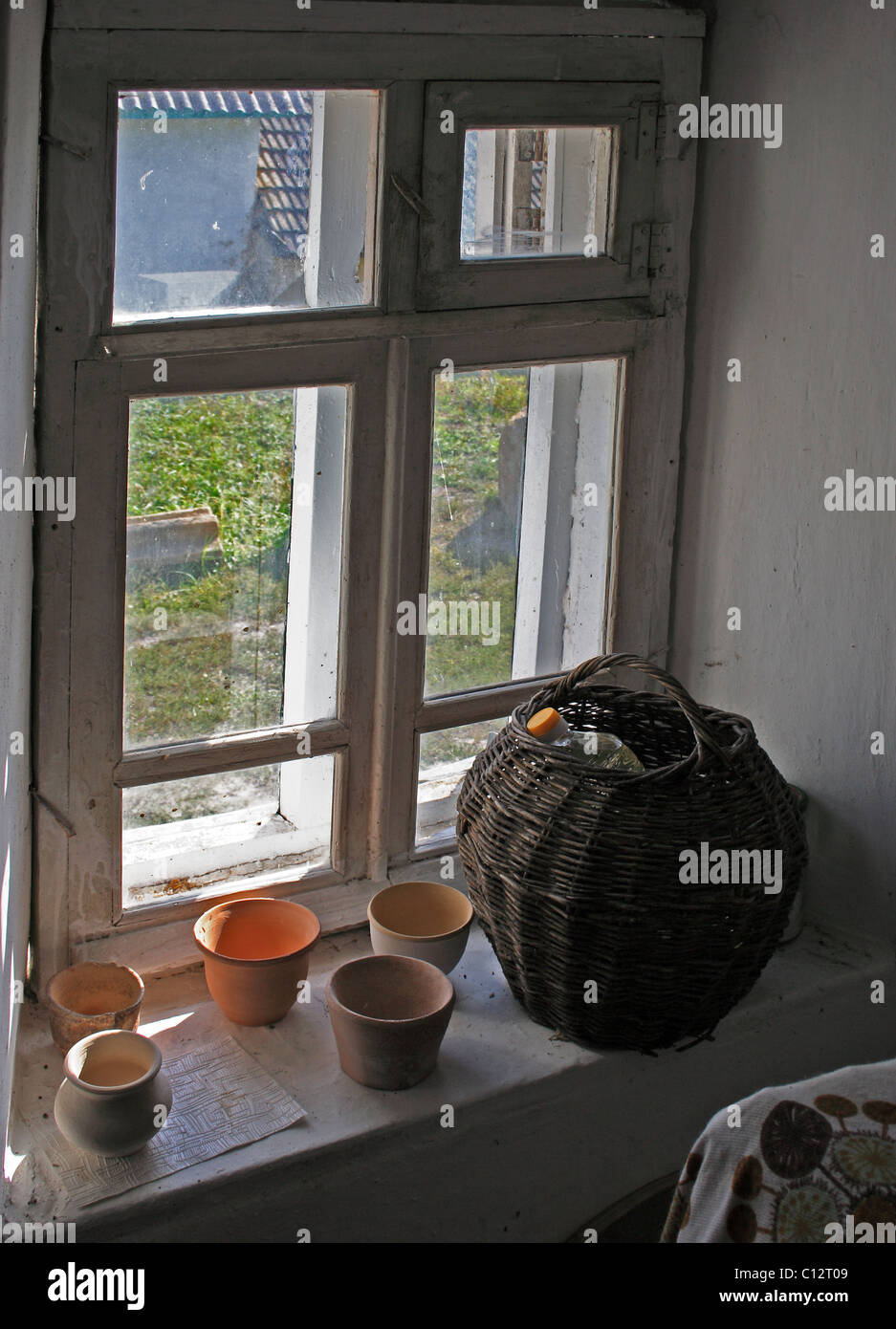 Fenster im ukrainischen Haus Stockfoto