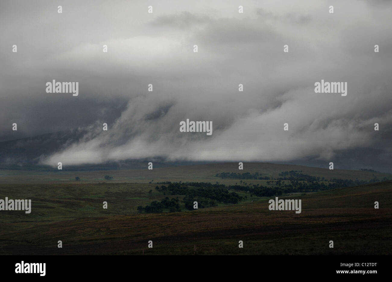 Niedrig hängende Wolke über Wicklow Mountains, Irland Stockfoto