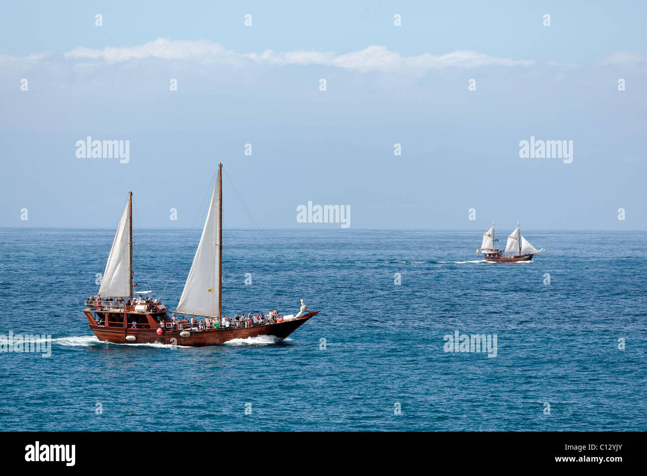 Segeln vor der Küste von Teneriffa Stockfoto