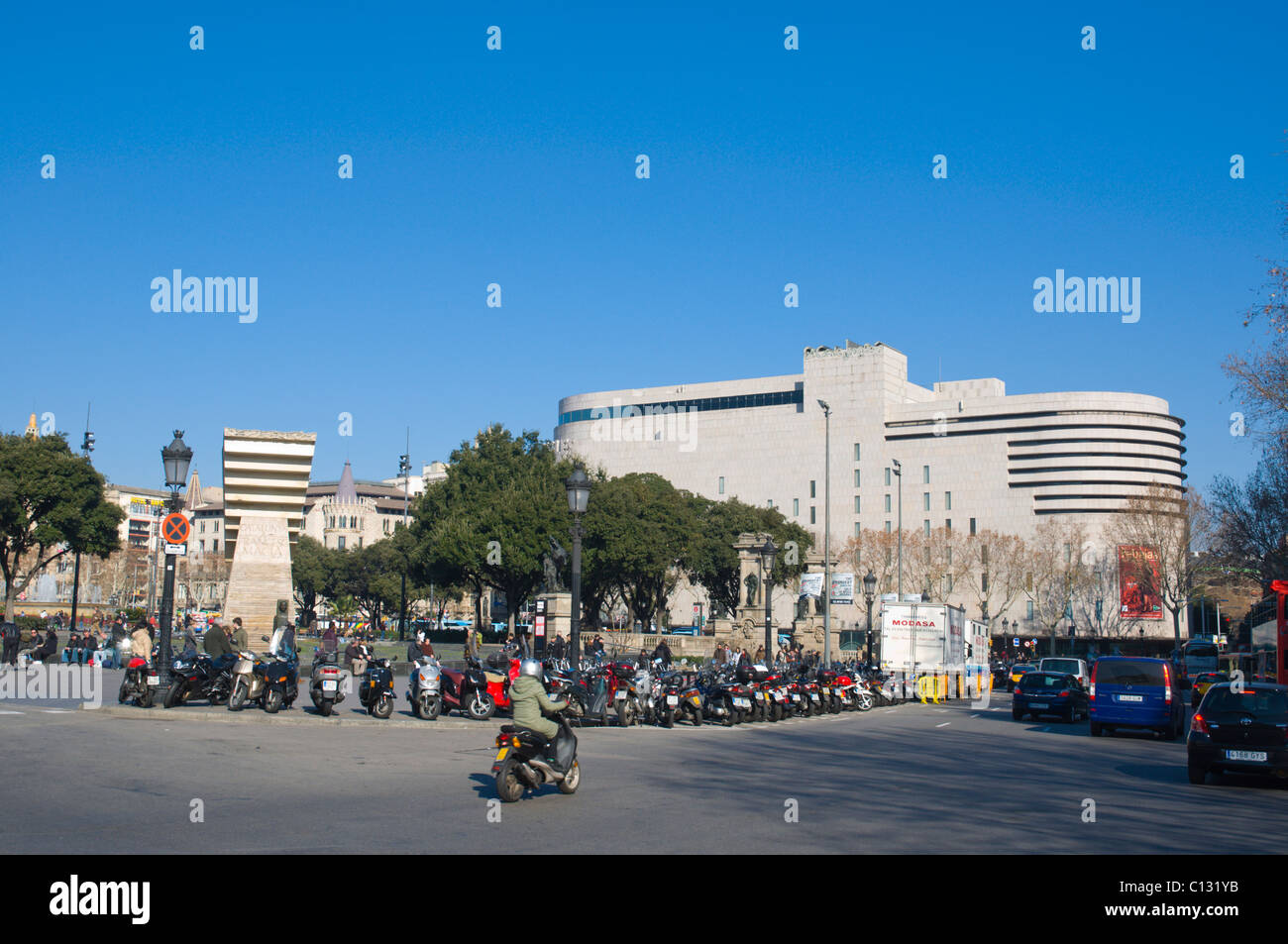 Verkehr am Placa de Catalunya Platz Barcelona Catalunya Spanien Europa Stockfoto