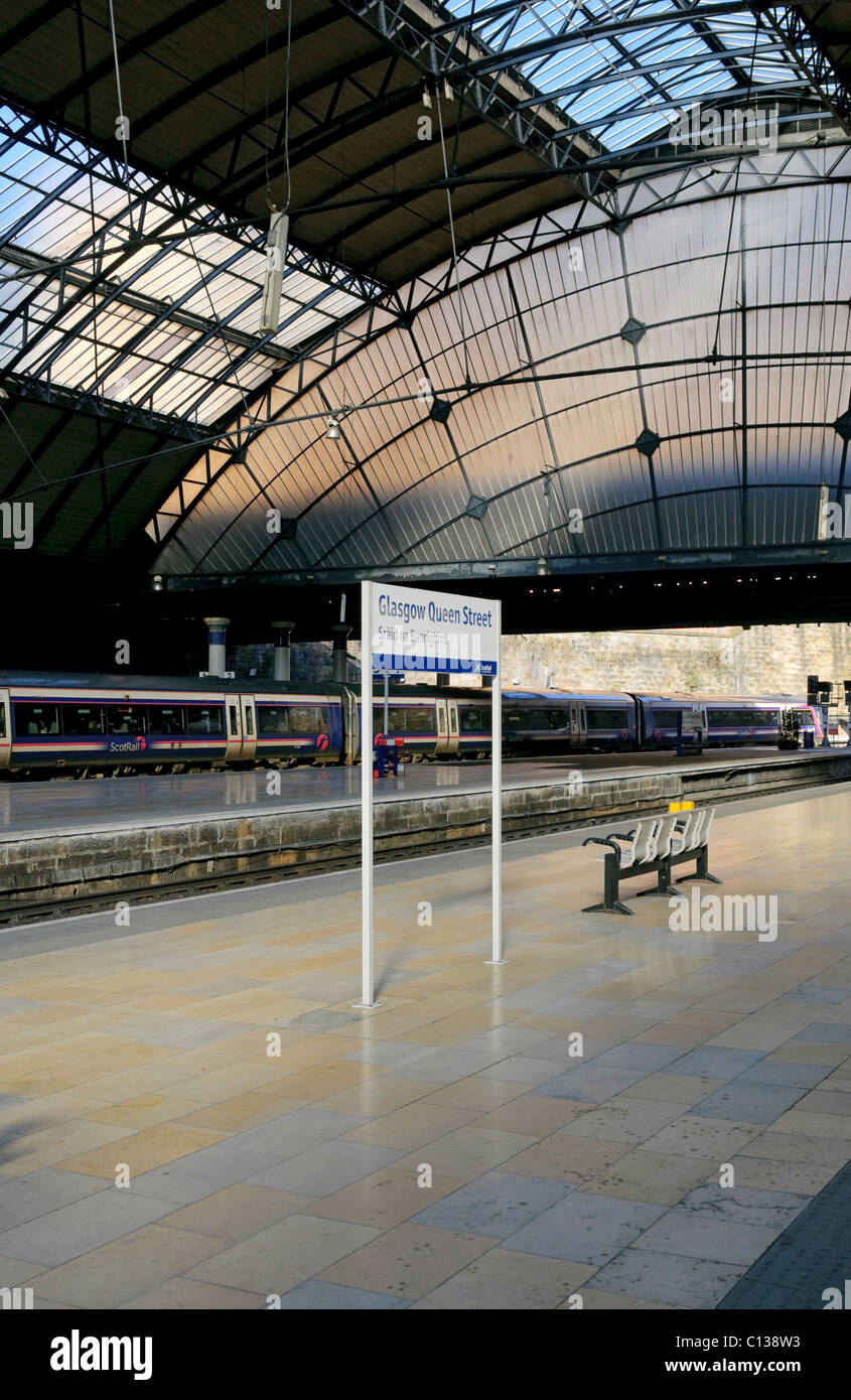 Queen Sie Street Station, Glasgow, Schottland. Stockfoto
