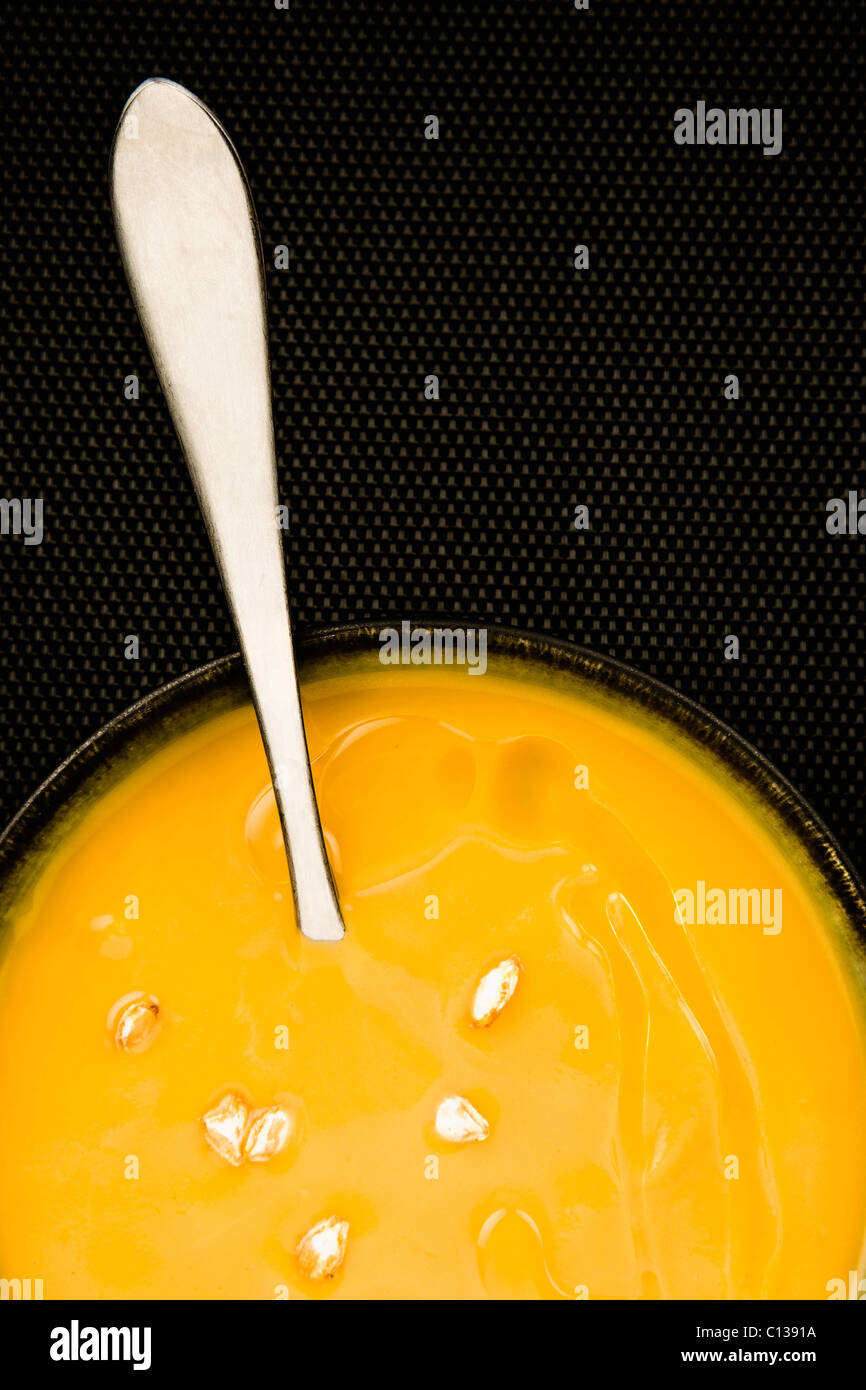 Studioaufnahme des gelben dessert Stockfoto
