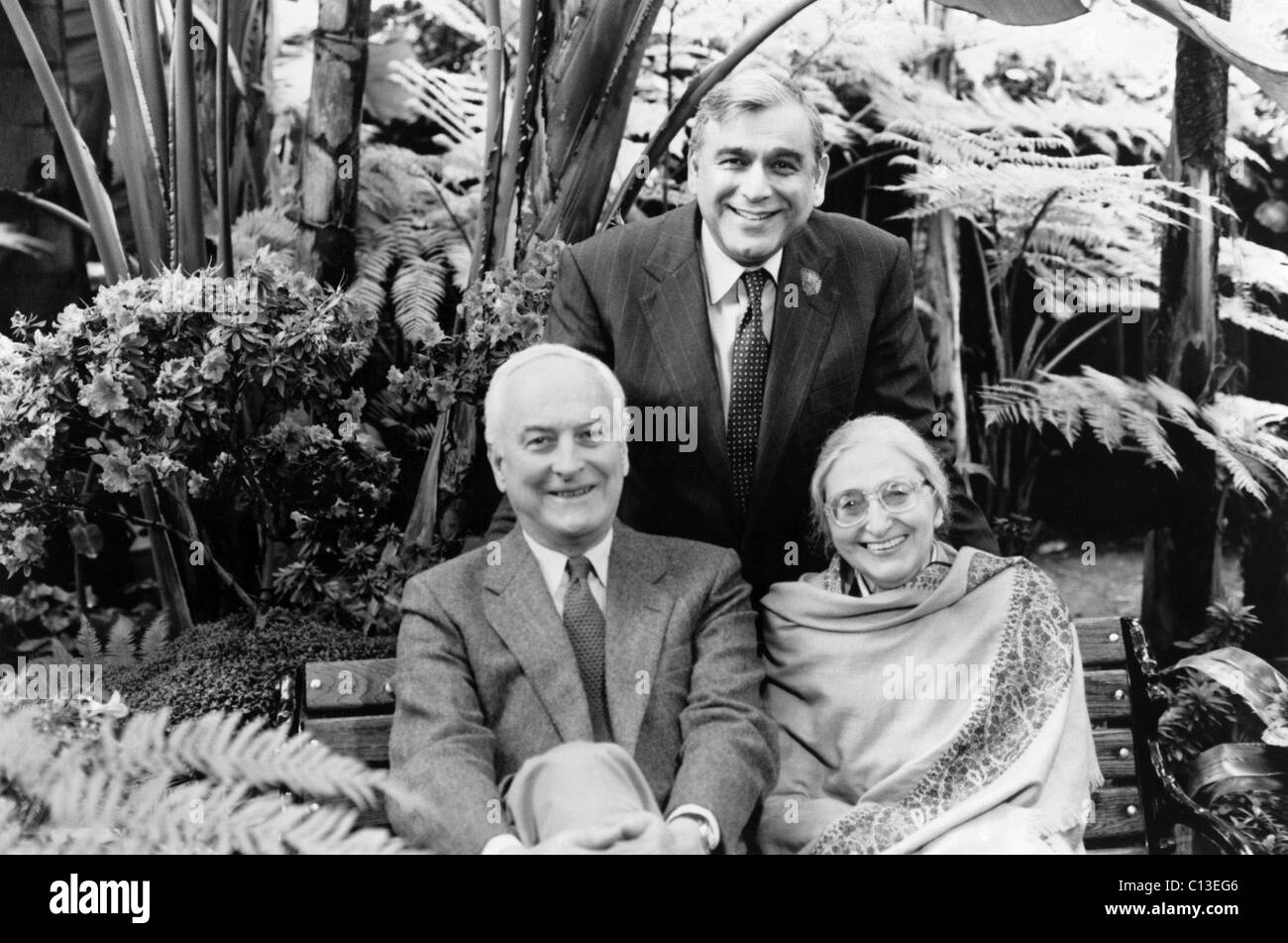 JAMES IVORY mit ISMAIL MERCHANT und RUTH PRAWER JHABVALA ...