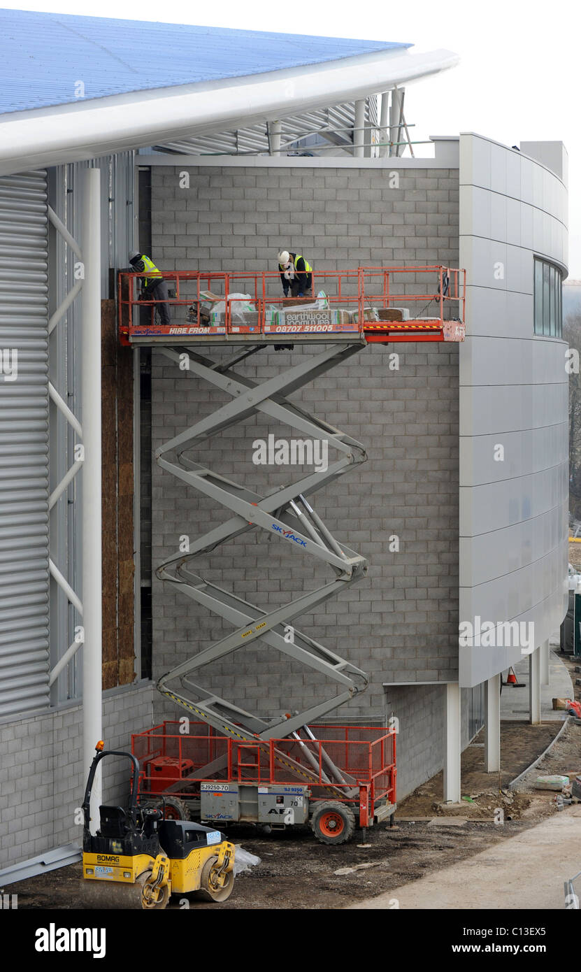 Errichtende Arbeit erfolgt auf der American Express Community Stadium, die neue Heimat von Brighton und Hove Albion Football Club Stockfoto