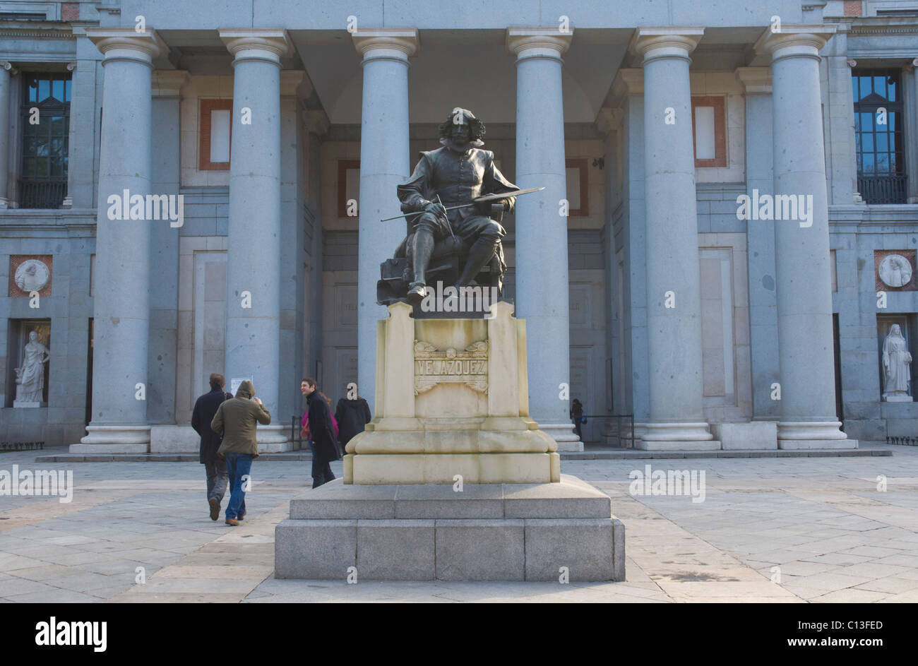 Statue von Velazquez vor Museo del Prado Kunstmuseum zentrale Madrid Spanien Europa Stockfoto