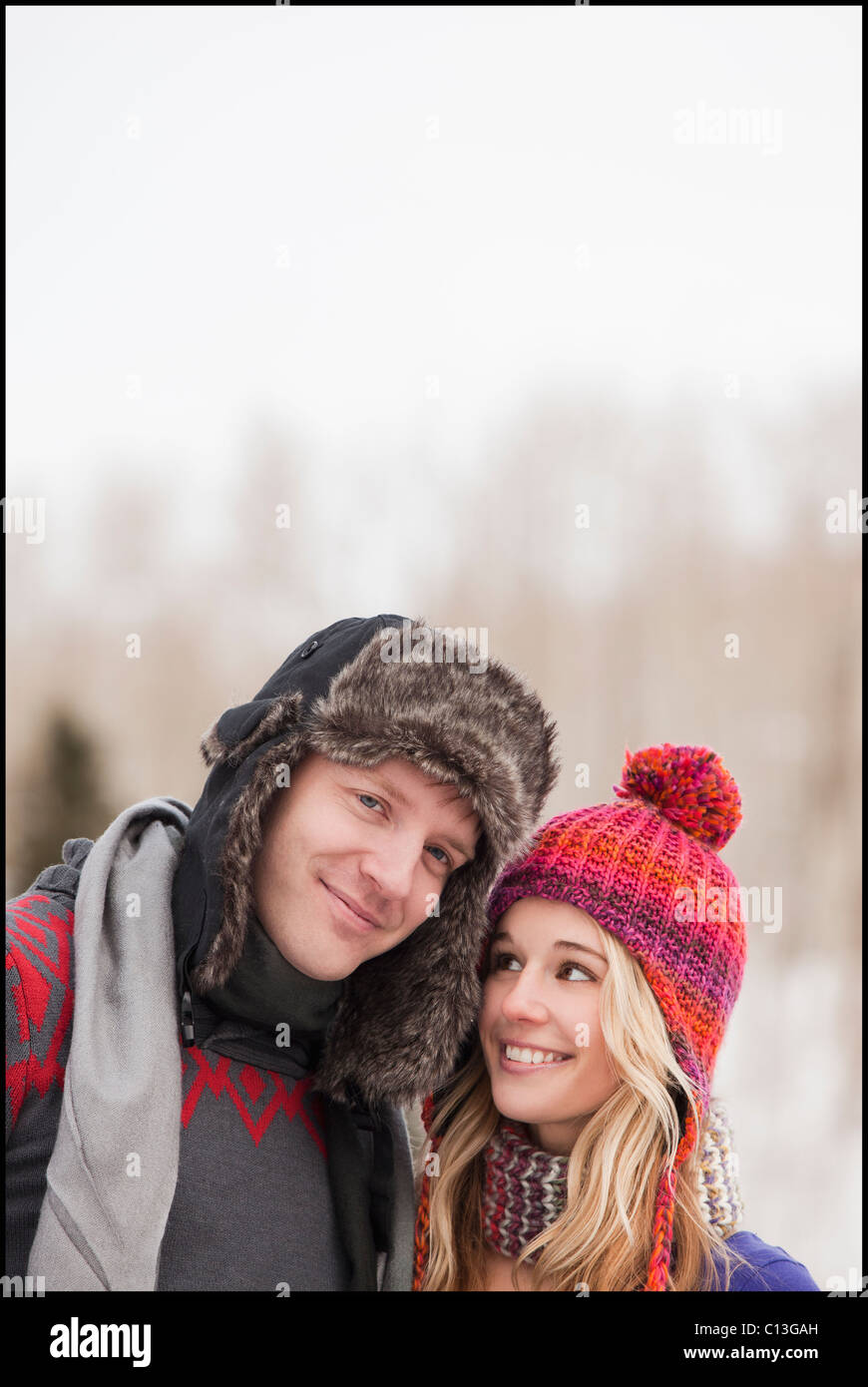 USA, Utah, Salt Lake City, junges Paar in Winterkleidung Stockfoto