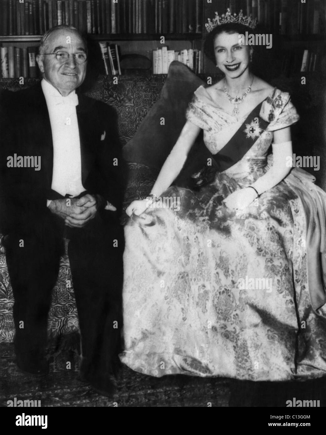 Britisches Königshaus. Zukunft-Königin von England Prinzessin Elizabeth und US-Präsident Harry Truman, Washington, D.C., ca. 1951. Stockfoto