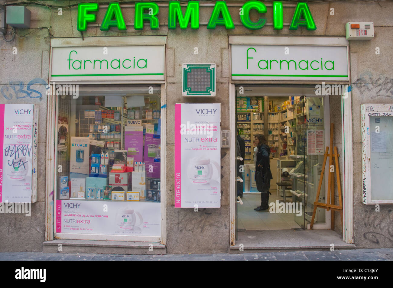 Apotheke äußere Straße Calle de Preciados Madrid Spanien Mitteleuropa Stockfoto