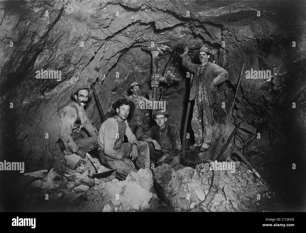 Fünf Bergleute in letzte Chance Unternehmen führen mine, in der Region Coeur d ' Alene, Idaho, Ca. 1910. Stockfoto