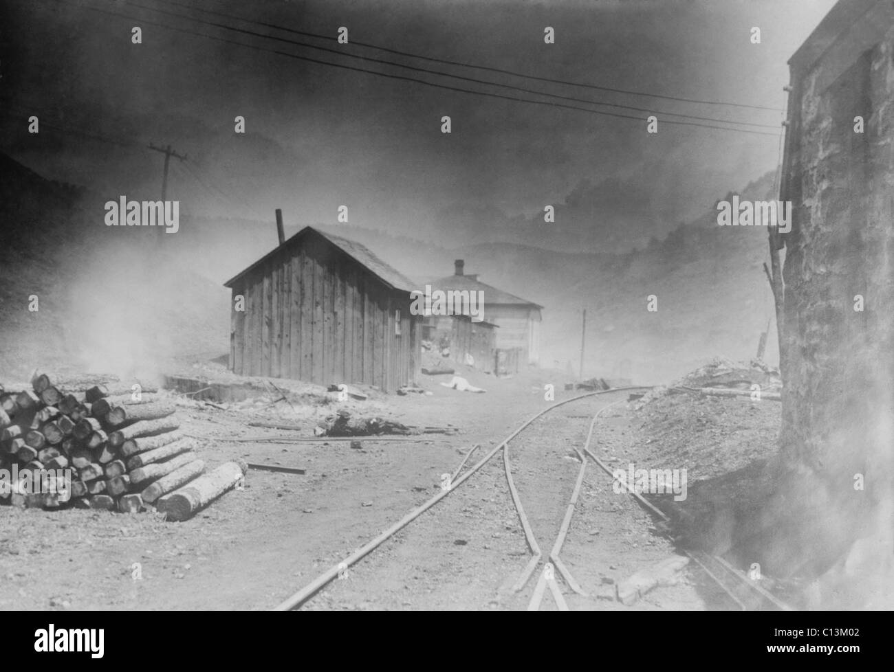 Brennen des Bergmanns Camp bei Forbes, Colorado, in langen, heftigen Schlag gegen die Colorado Fuel und Iron Company, im Besitz von John D Rockefeller Jr.s Standard Oil. 1914. Stockfoto