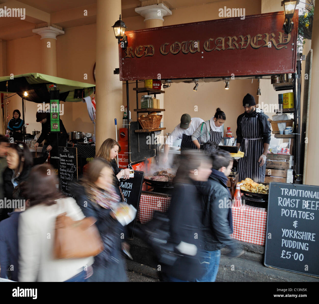 Greenwich Markt Garküche, mit traditioneller Roastbeef. Stockfoto