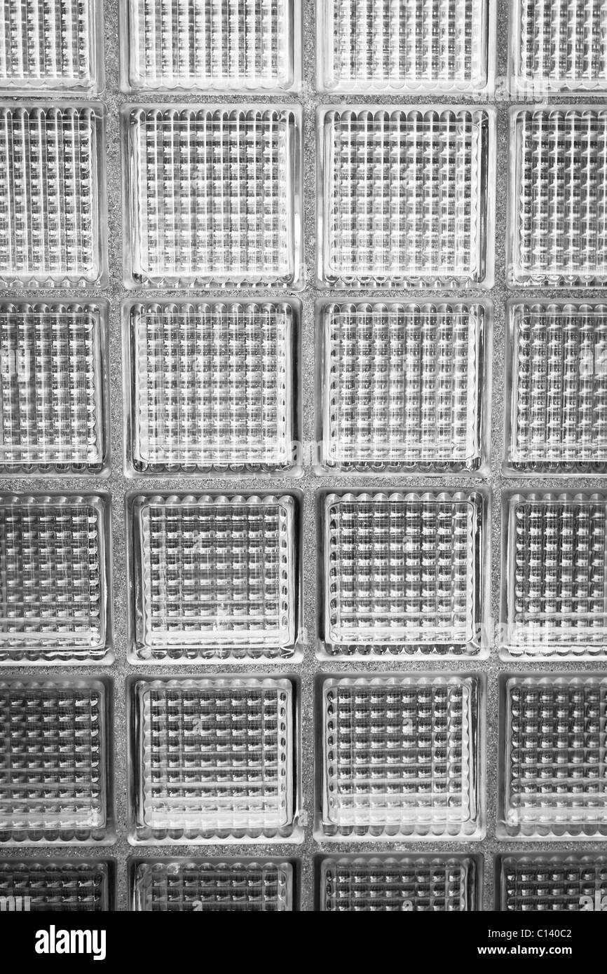 Glas-Block-Fenster in schwarz / weiß Stockfoto