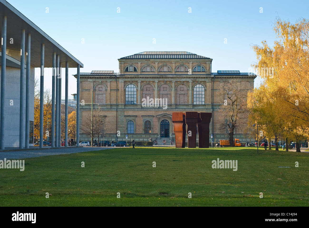 Alte Pinakothek und moderne Pinakothek als kulturelle Symbole in München Stockfoto