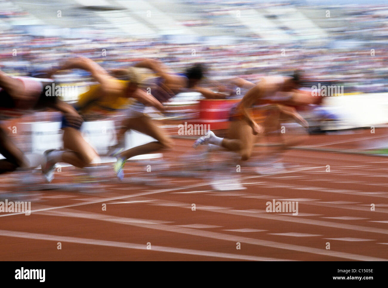 Verschwommene Aktion der Herren-100-Meter-Sprint-Rennen. Stockfoto