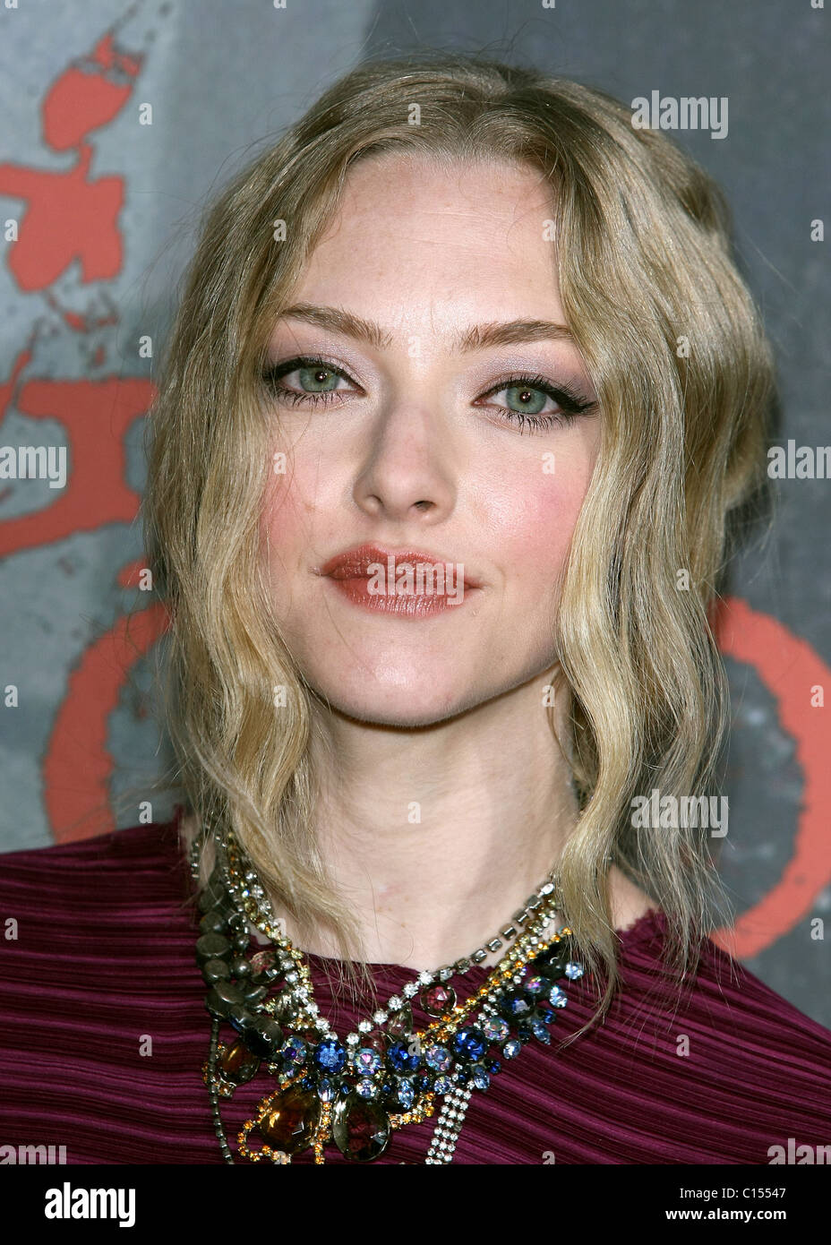 AMANDA SEYFRIED RED RIDING HOOD LOS ANGELES PREMIERE. WARNER BROS HOLLYWOOD LOS ANGELES Kalifornien USA 7. März 2011 Stockfoto