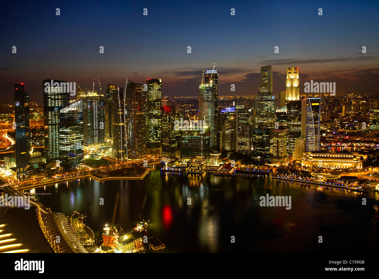 Skyline von Singapur Fluss bei Dämmerung Luftbild Stockfoto