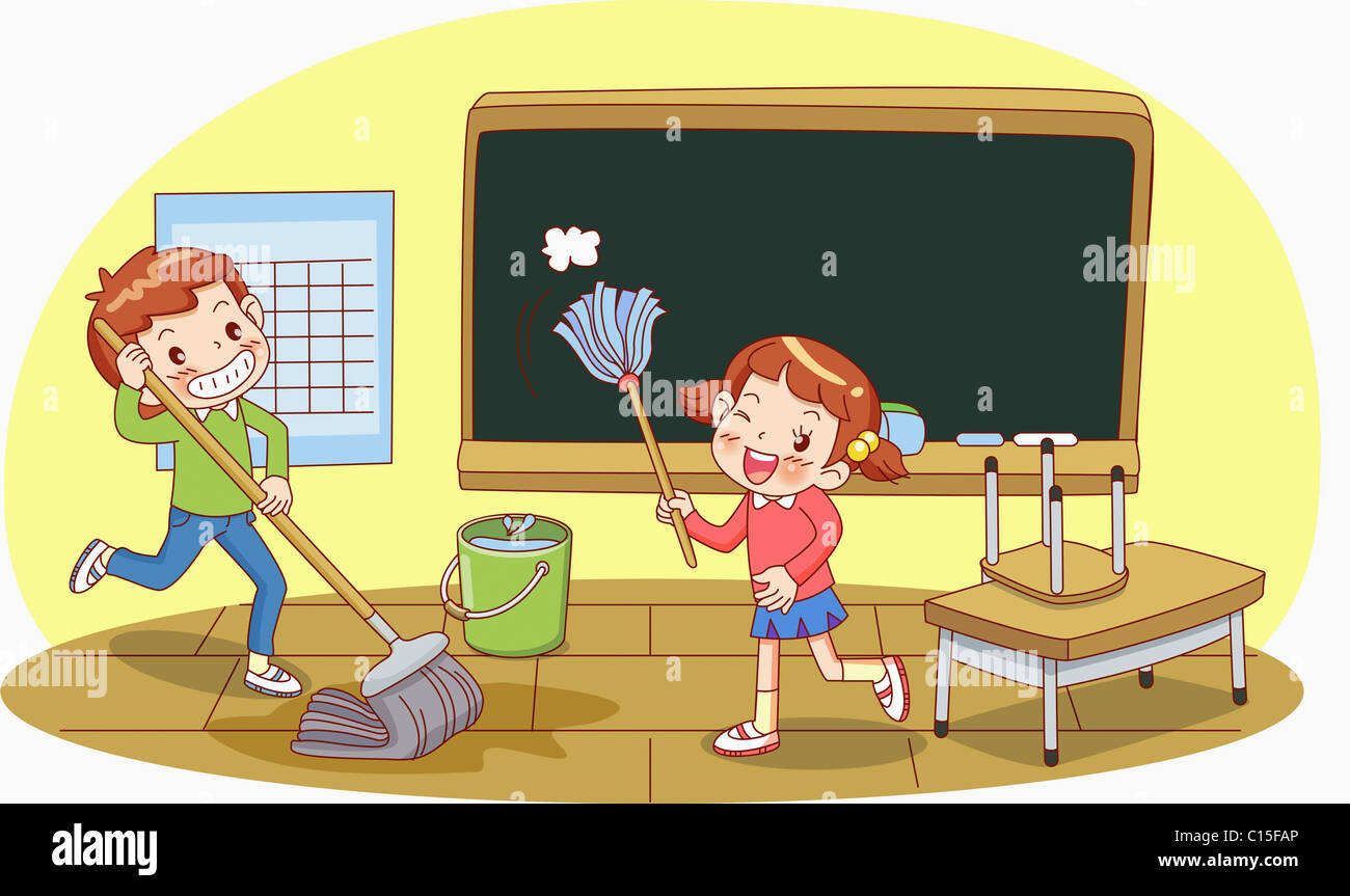 Kinder reinigt Klassenzimmer Stockfoto