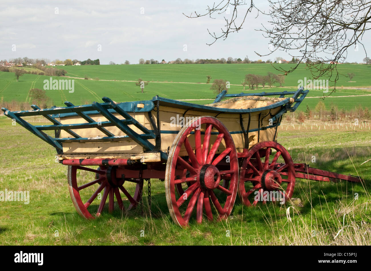 Alten Bauernhof Warenkorb in ländlicher Umgebung. Stockfoto