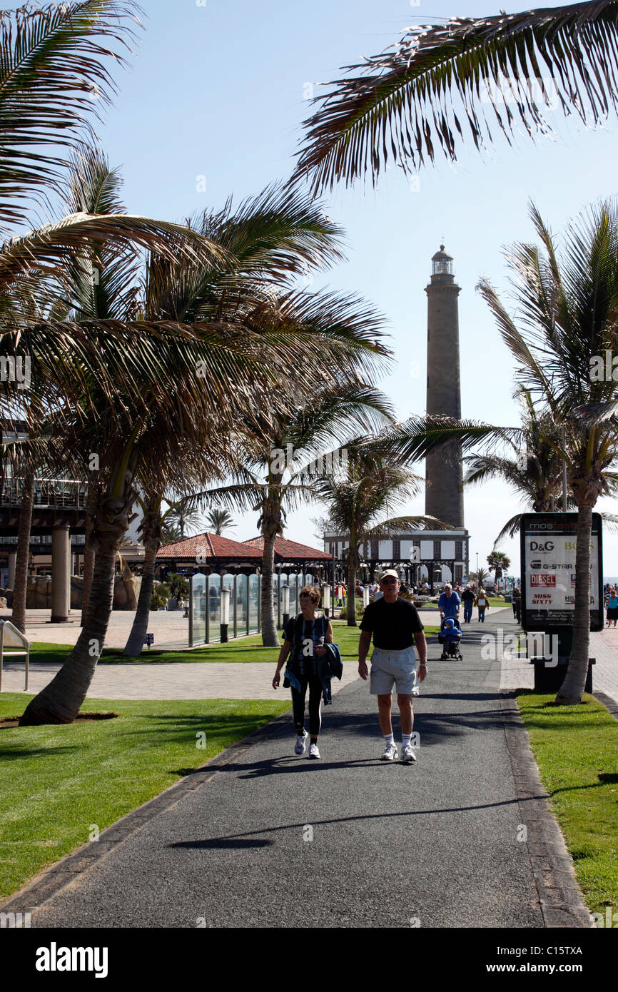 DER BOULEVARD EL FARO ZWISCHEN MASPALOMAS UND MELONERAS. GRAN CANARIA. Stockfoto