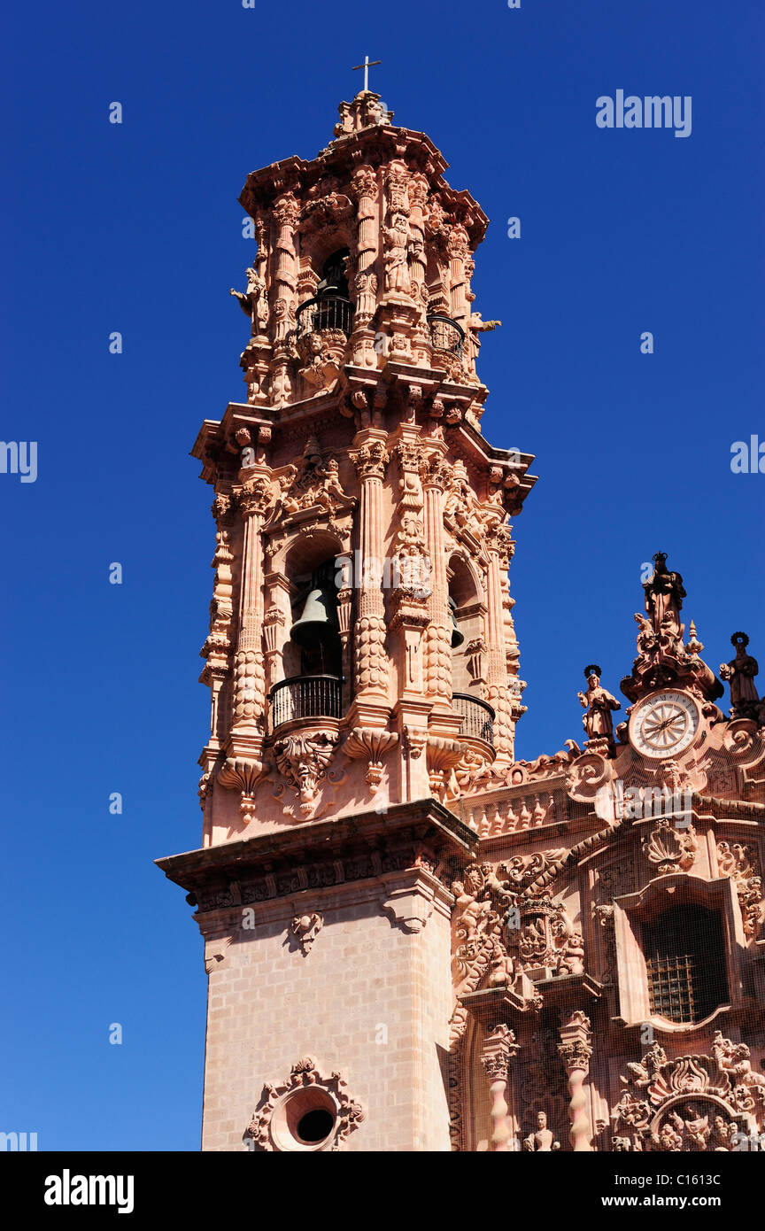 Glockenturm der Iglesia de Santa Prisca in Taxco, Bundesstaat Guerrero, Mexiko Stockfoto