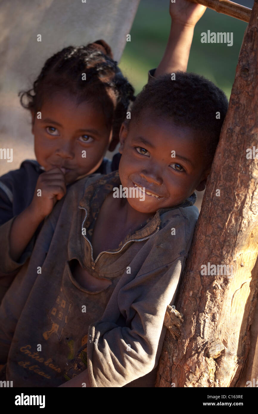 Jüngere Kinder, Madagaskar. Stockfoto