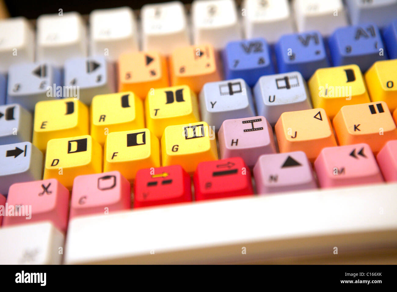 Film editing Suite und Mischpult verwendet in der Produktion von Filmen und Werbespots oder Anzeigen von Redakteuren und Regisseuren. Stockfoto