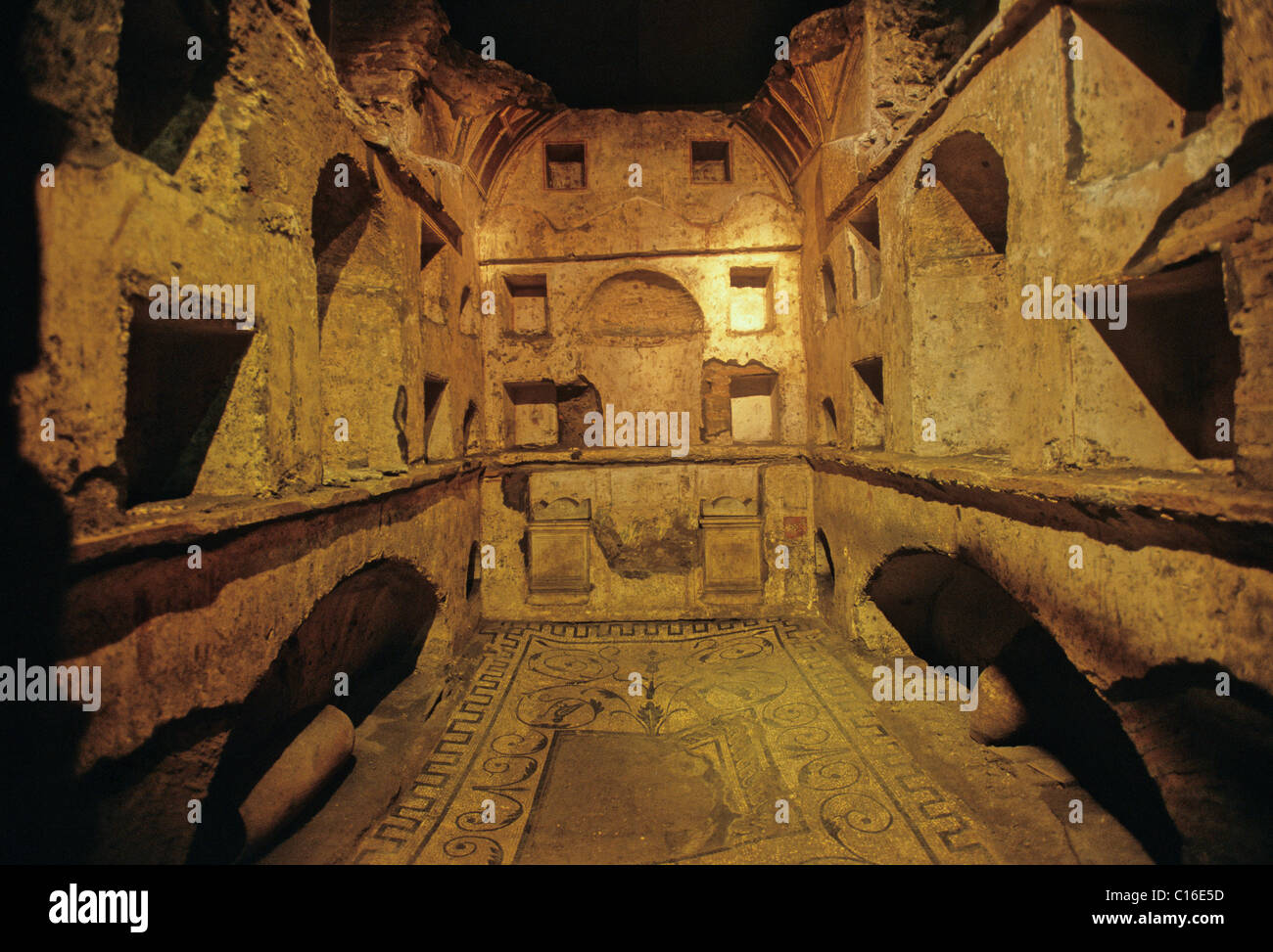 Mausoleum von Tullius Zethos, Constantine Basilica, St. Peter Basilika, Vatikanstadt, Rom, Latium, Italien, Europa Stockfoto