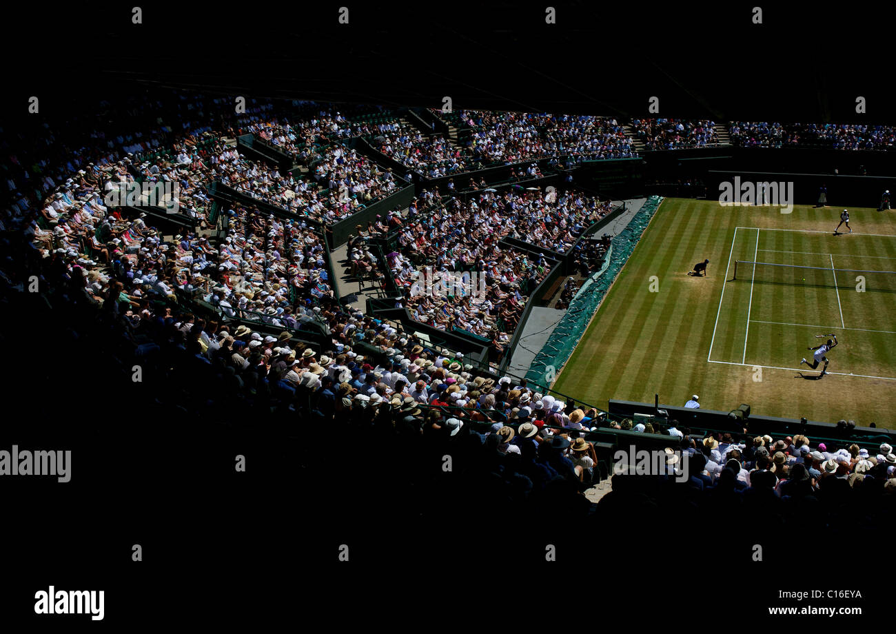 Venus Williams, USA, im Einsatz bei den All England Lawn Tennis Championships in Wimbledon, London, England. Stockfoto