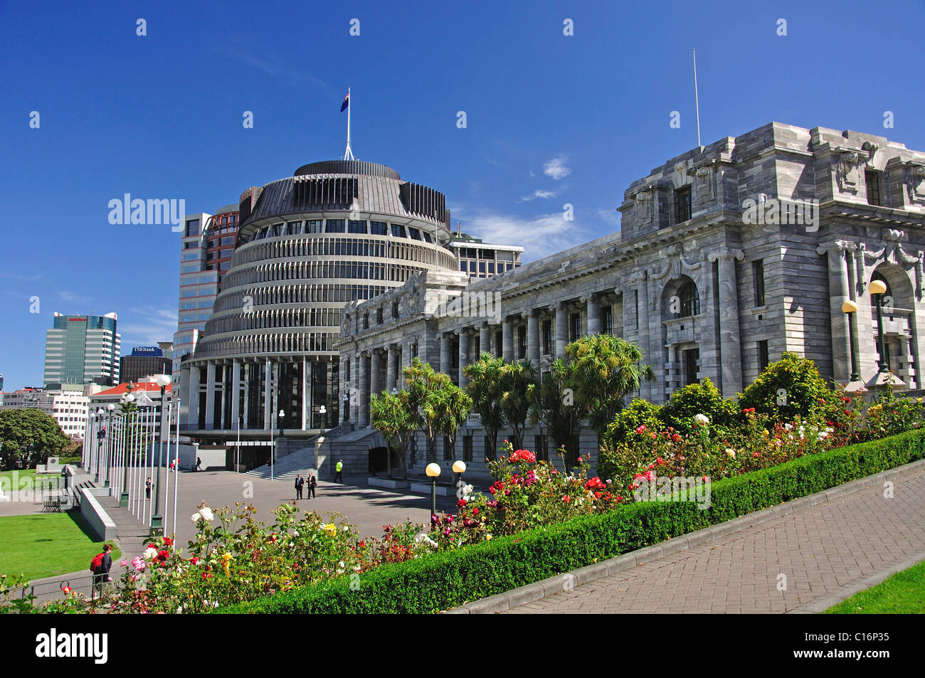 Neuseeland Regierung "Beehive" und Parlamentsgebäude. Region Lambton Quay, Wellington, Wellington, Nordinsel, Neuseeland Stockfoto