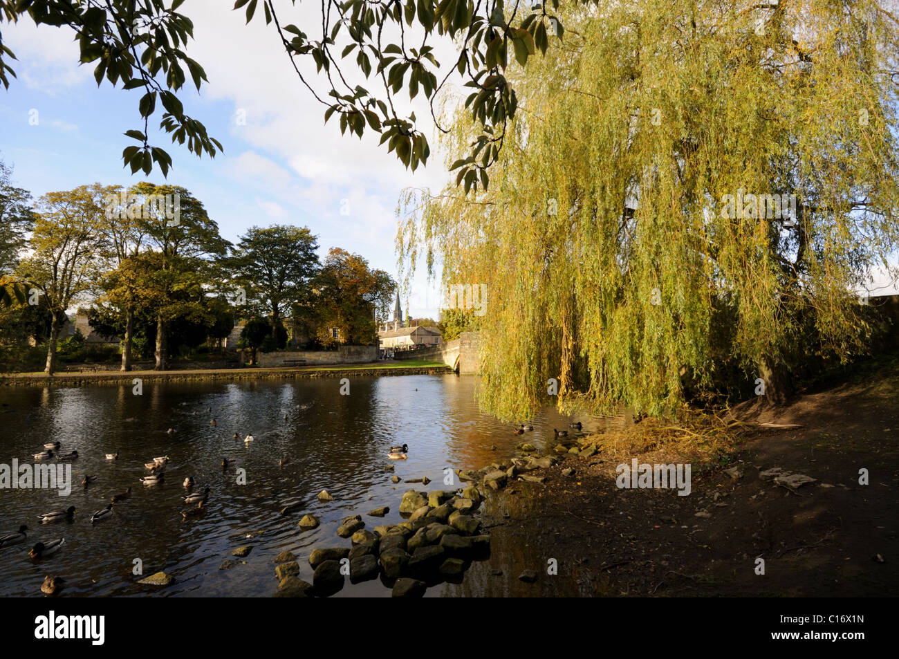 Brücke über den Fluss Wye in Bakewell - Peak District Stockfoto